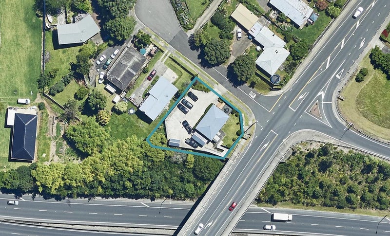 71 Cambridge Road, Judea, Tauranga - Carousel 1