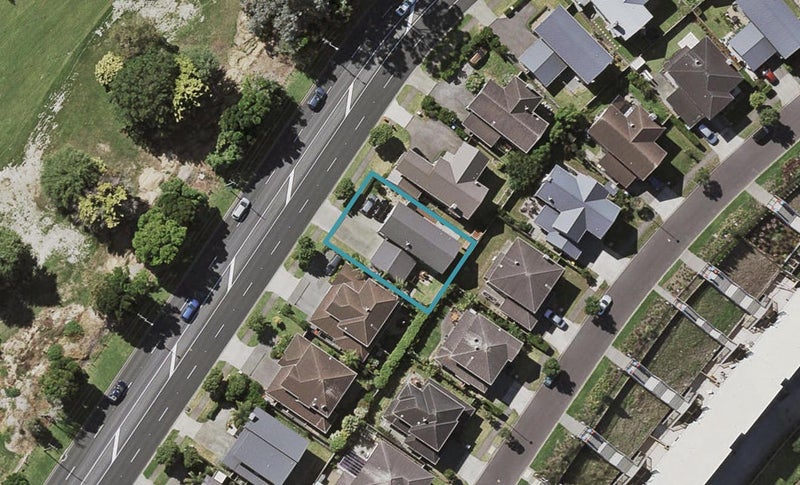 62 Ngahue Drive, Stonefields, Auckland - Carousel 1