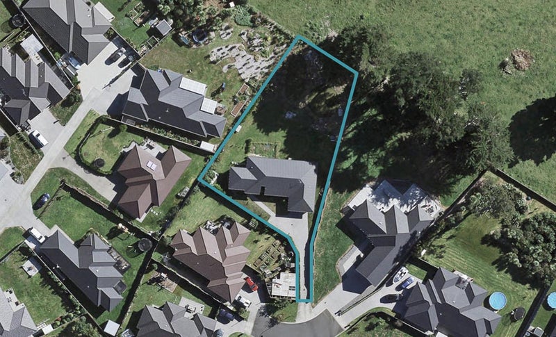 11 Vivien Place, Patumahoe, Pukekohe - Carousel 1