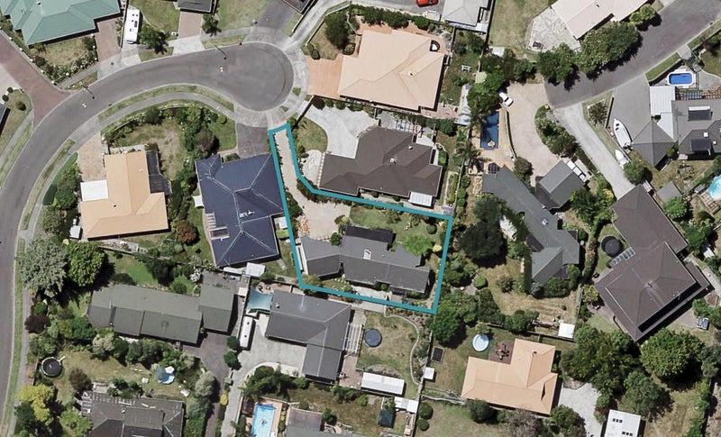 8 Bishops Close, Greenmeadows, Napier - Carousel 1