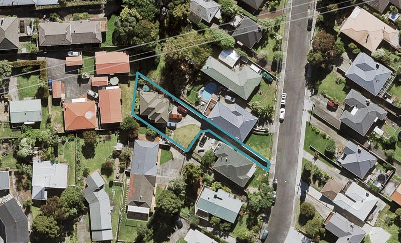 17B Eaton Road, Hillsborough, Auckland - Carousel 1