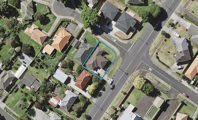 13 Tripoli Road, Panmure, Auckland - Carousel 1