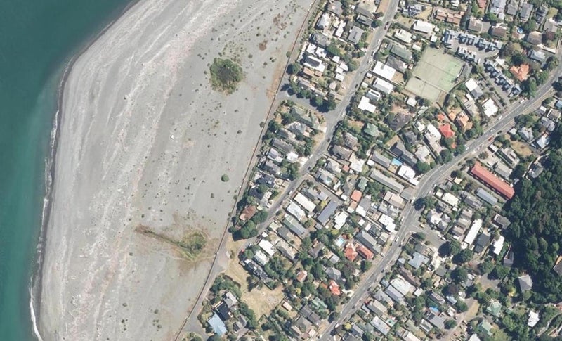 38 Pukatea Street, Eastbourne, Lower Hutt - Carousel 1