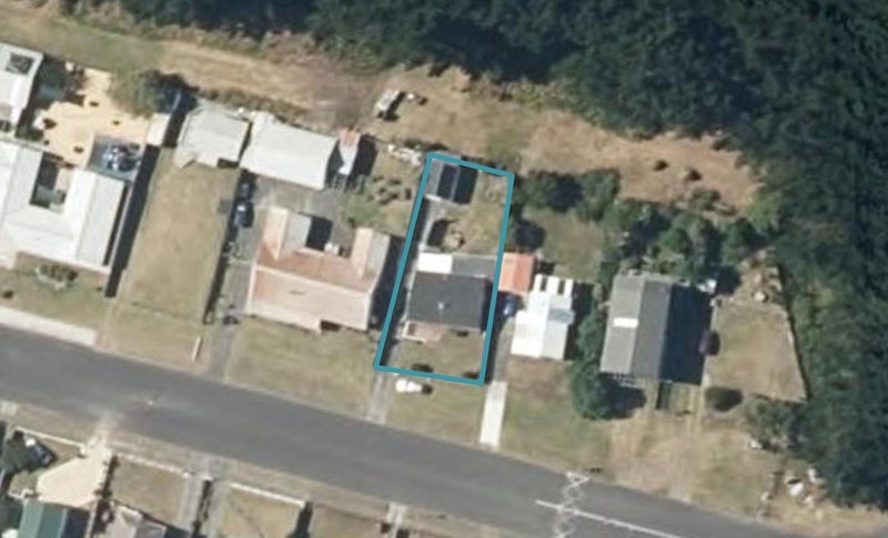 23 Cousins Avenue East, Foxton Beach, Foxton - Carousel 1