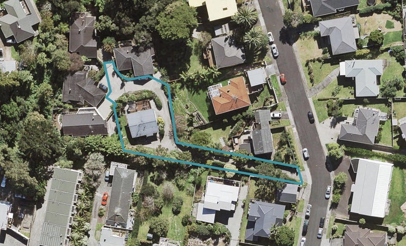 6 Willow Avenue, Birkenhead, Auckland - Carousel 1