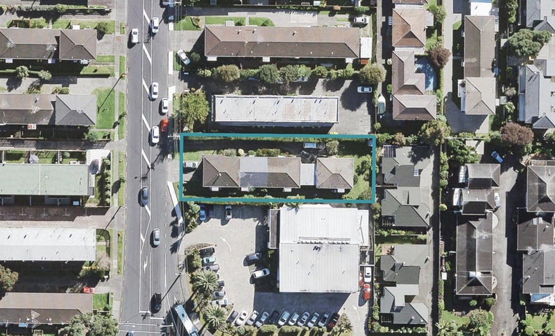 4/765 Beach Road, Browns Bay, Auckland - Carousel 1
