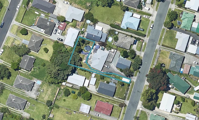 11C Henderson Crescent, Parkvale, Tauranga - Carousel 1