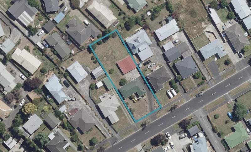 13 Bruce Avenue, Glenview, Hamilton - Carousel 1