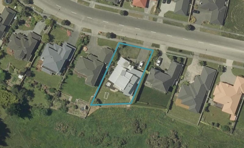 124 Pacific Drive, Fitzherbert, Palmerston North - Carousel 1