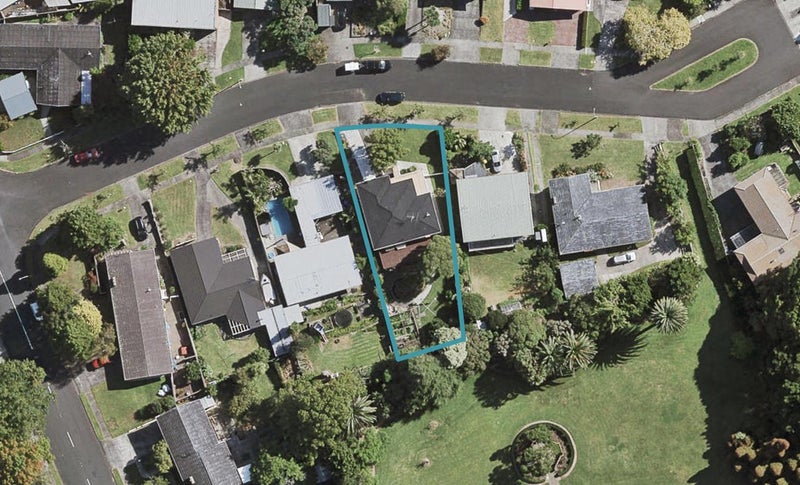 7 Frank Place, Hillpark, Auckland - Carousel 1
