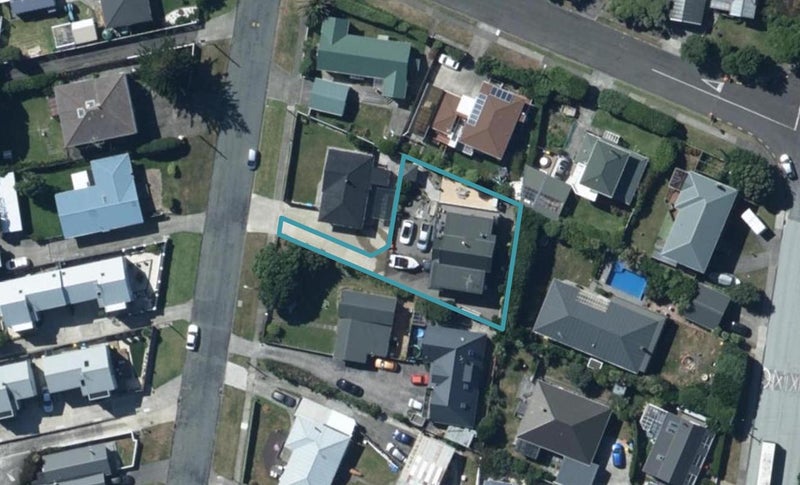 12A Lambley Road, Titahi Bay, Porirua - Carousel 1
