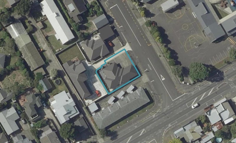 3 Aroha Street, Takaro, Palmerston North - Carousel 1