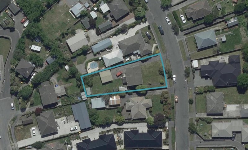 15 Bateman Avenue, Bryndwr, Christchurch - Carousel 1