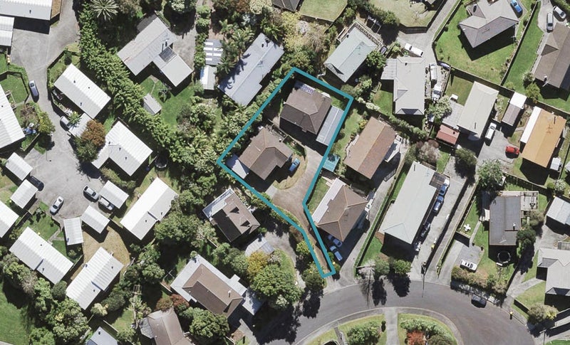2/22 Madigan Place, Glendene, Auckland - Carousel 1