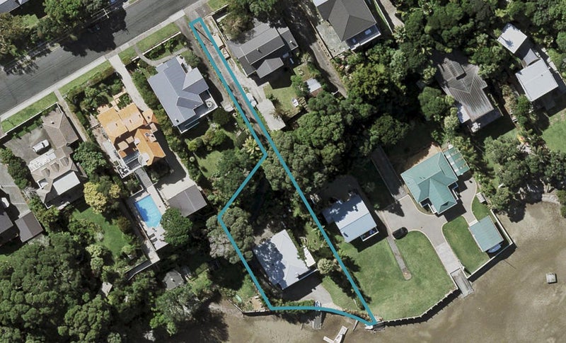79 Norwood Road, Bayswater, Auckland - Carousel 1