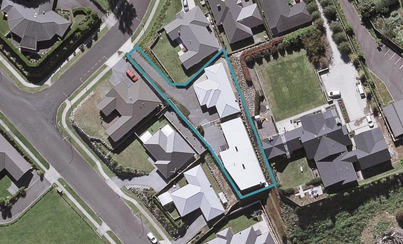 2/17A Adam Lile Drive, Highlands Park, New Plymouth - Carousel 1