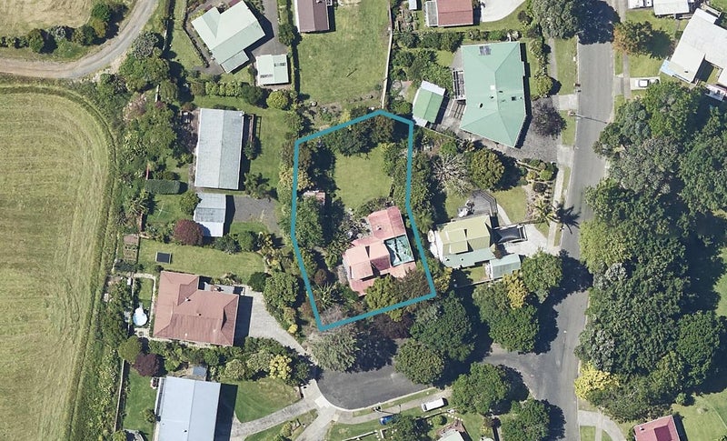 7 Nathan Place, Athenree, Katikati - Carousel 1