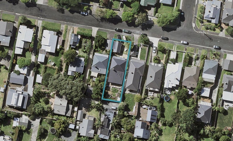 21 Rutland Road, Stanley Point, Auckland - Carousel 1