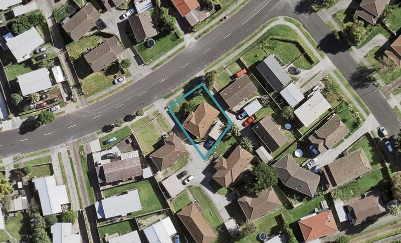 19 Maplesden Drive, Clendon Park, Auckland - Carousel 1