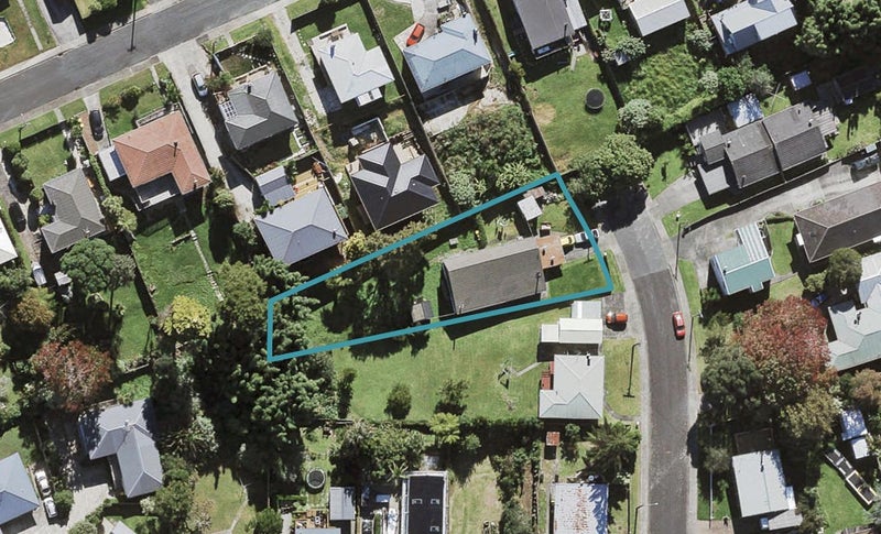 1/6 Pomelo Road, Te Atatu South, Auckland - Carousel 1