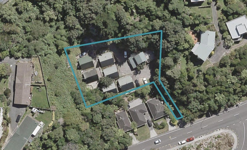 3/2 Dowse DR, Maungaraki, Lower Hutt - Carousel 1