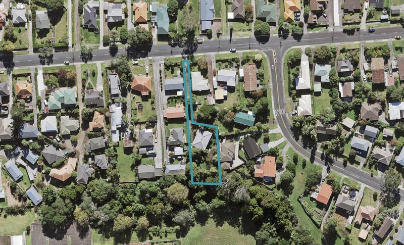 31 Tirimoana Road, Te Atatu South, Auckland - Carousel 1