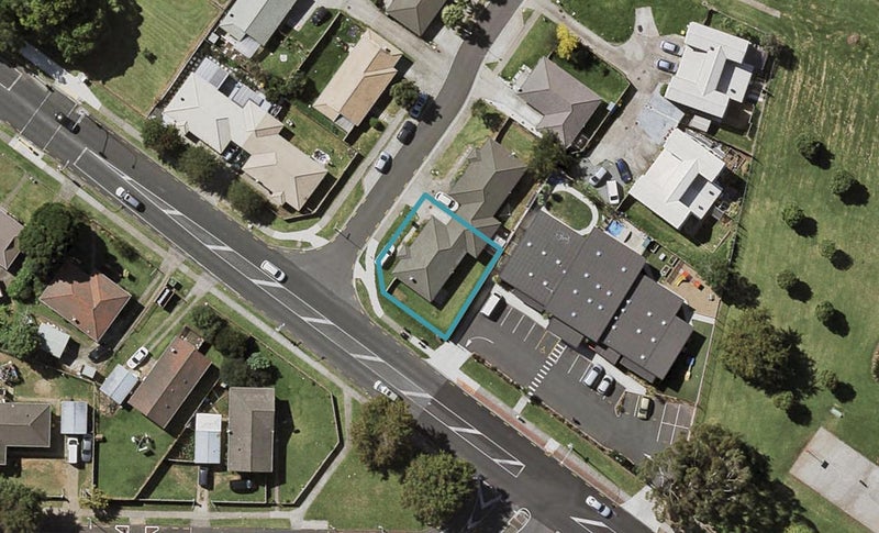 1 Serenity Place, Otara, Auckland - Carousel 1