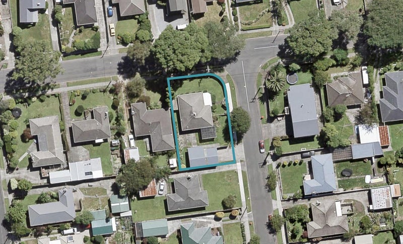 2 Kelly Grove, Elderslea, Upper Hutt - Carousel 1