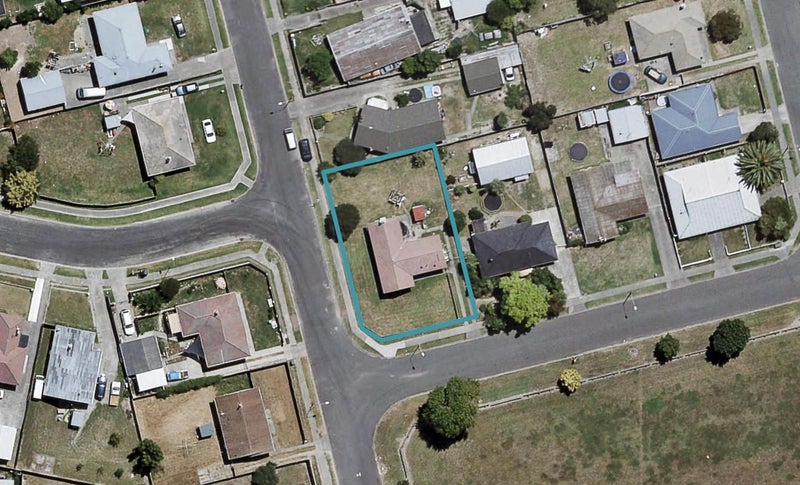 44 Venables Avenue, Onekawa, Napier - Carousel 1