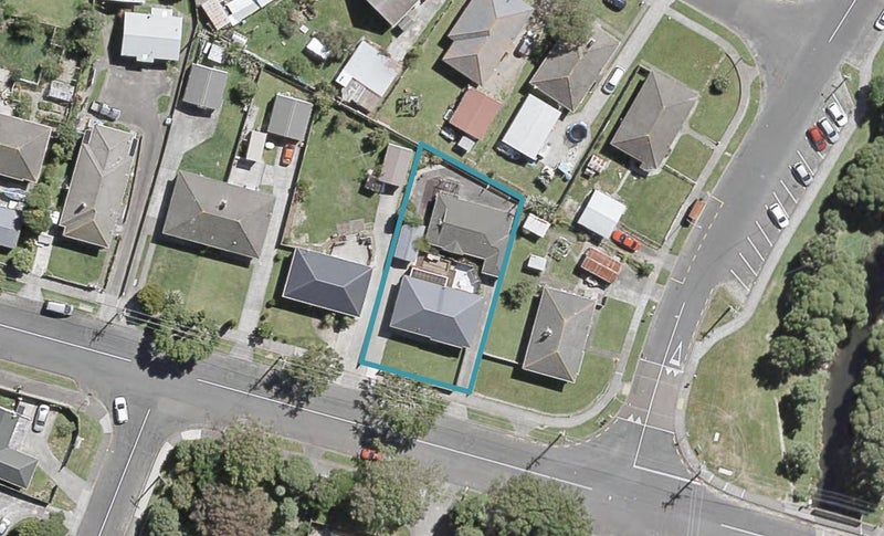 2/146 Whites Line East, Waiwhetu, Lower Hutt - Carousel 1