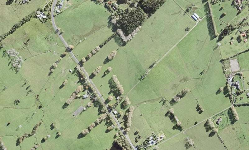 24 Tipu Crescent, Wainui, Wainui - Carousel 1