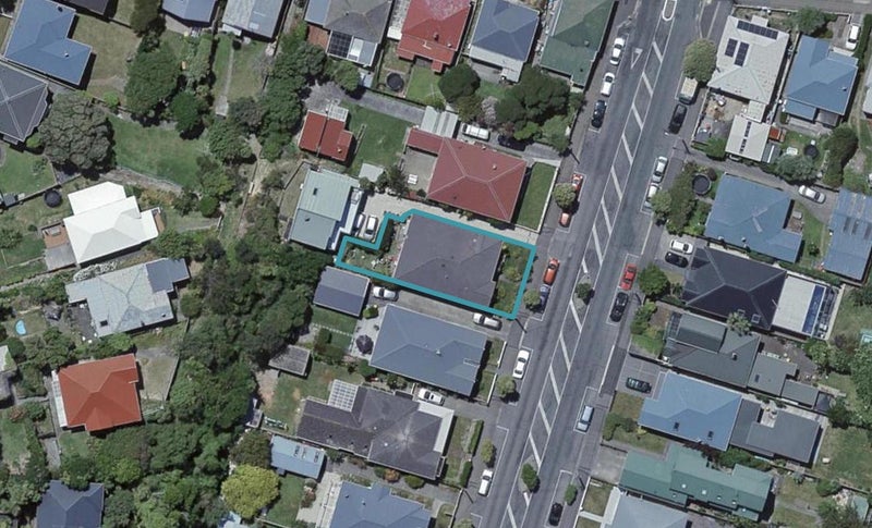 12 Derwent Street, Island Bay, Wellington - Carousel 1