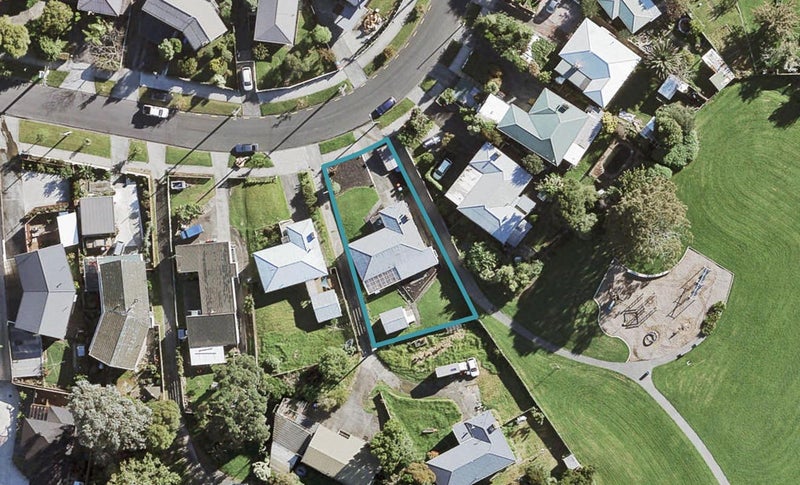 89 Methuen Road, New Windsor, Auckland - Carousel 1