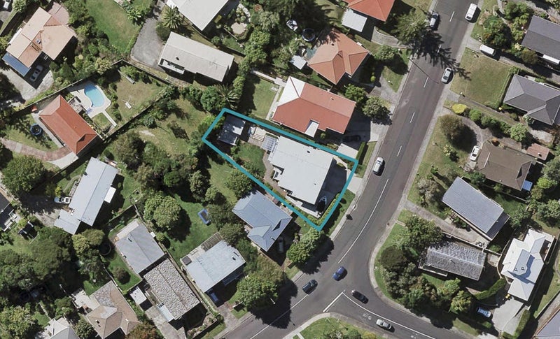 26 Juniper Road, Sunnynook, Auckland - Carousel 1