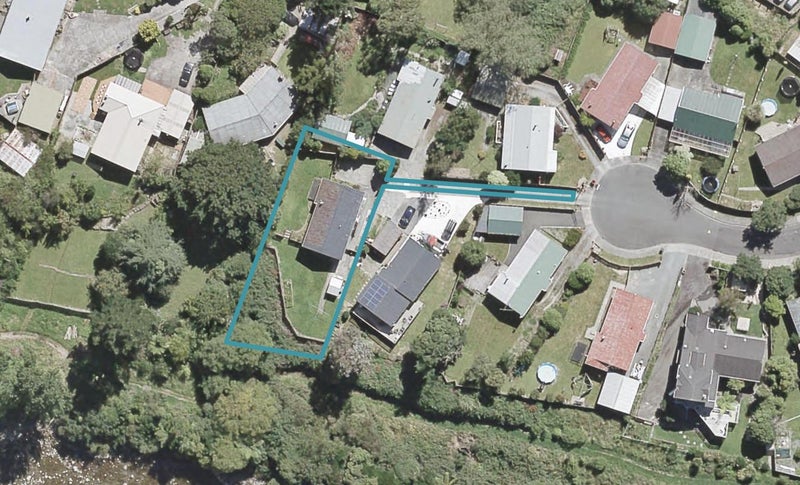 14 Edmund Lomas Grove, Birchville, Upper Hutt - Carousel 1