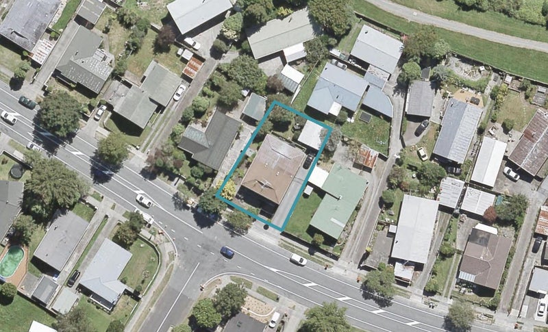 2/27 Gemstone Drive, Birchville, Upper Hutt - Carousel 1