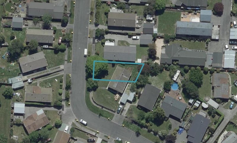 20 Denniston Crescent, Redwood, Christchurch - Carousel 1