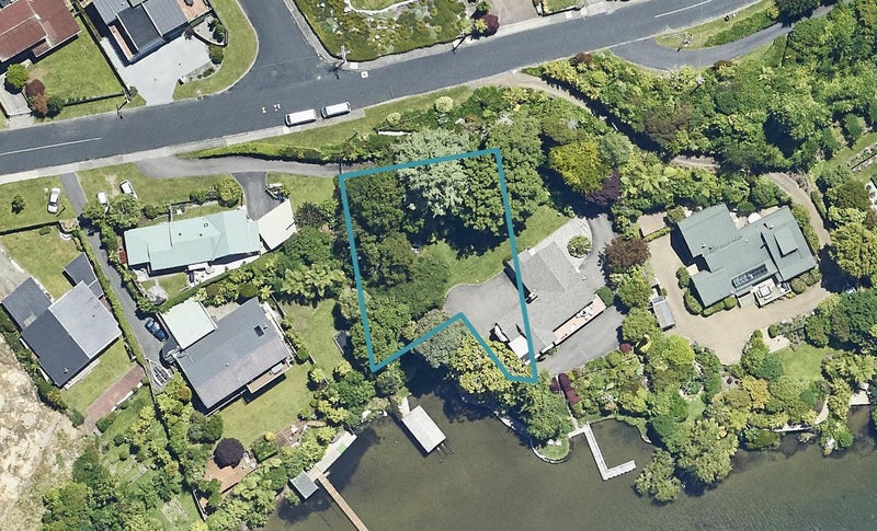 159 Kawaha Point Road, Kawaha Point, Rotorua - Carousel 1