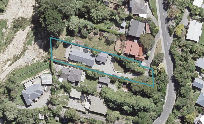 15 Stratton Street, Normandale, Lower Hutt - Carousel 1