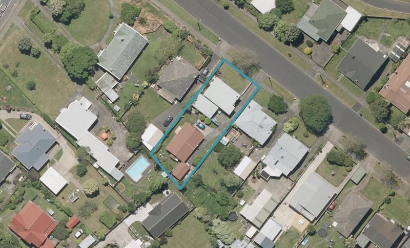 2C Hakeke Street, Whanganui East, Whanganui - Carousel 1