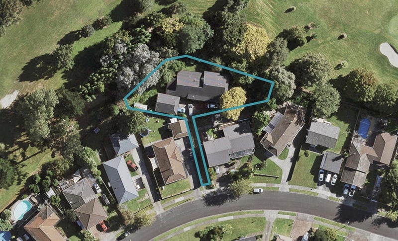11 Pinehurst Place, Wattle Downs, Auckland - Carousel 1