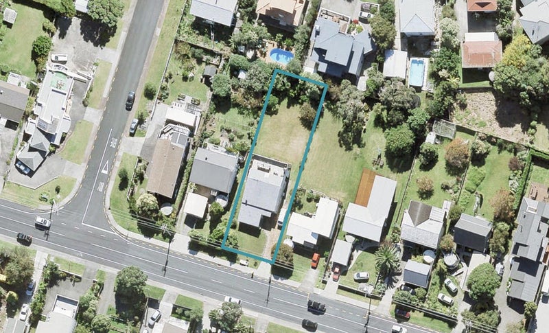 1388 Whangaparaoa Road, Army Bay, Whangaparaoa - Carousel 1