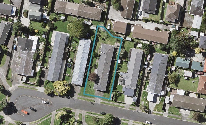 1/15 Latham Avenue, Pakuranga, Auckland - Carousel 1