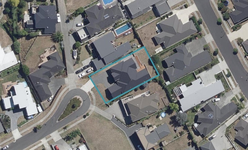 24 Raddington Way, Huntington, Hamilton - Carousel 1