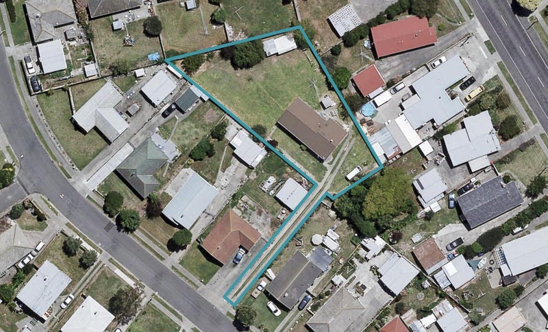 13 Mclaren Crescent, Onekawa, Napier - Carousel 1