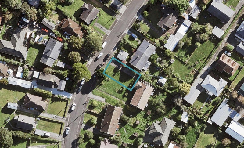 10 Tutuki Street, Waterview, Auckland - Carousel 1