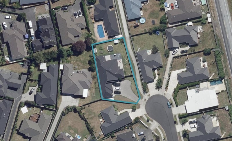 11 Briar Rose Court, Huntington, Hamilton - Carousel 1