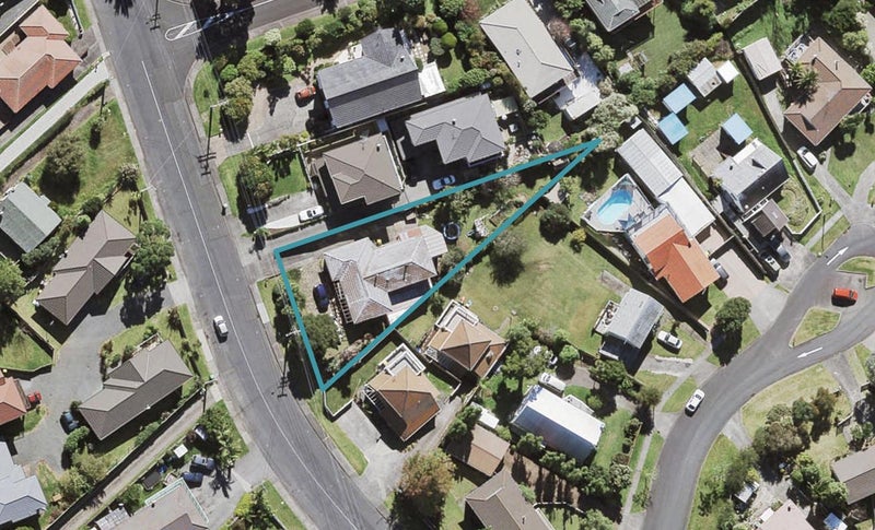 34 Colwill Road, Massey, Auckland - Carousel 1