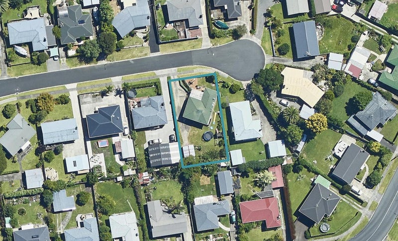 29 Woodford Avenue, Brookfield, Tauranga - Carousel 1