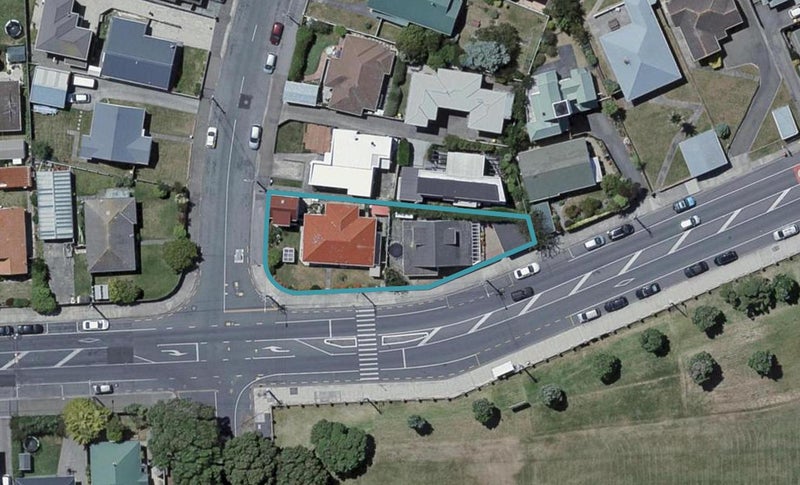 449 Broadway, Miramar, Wellington - Carousel 1